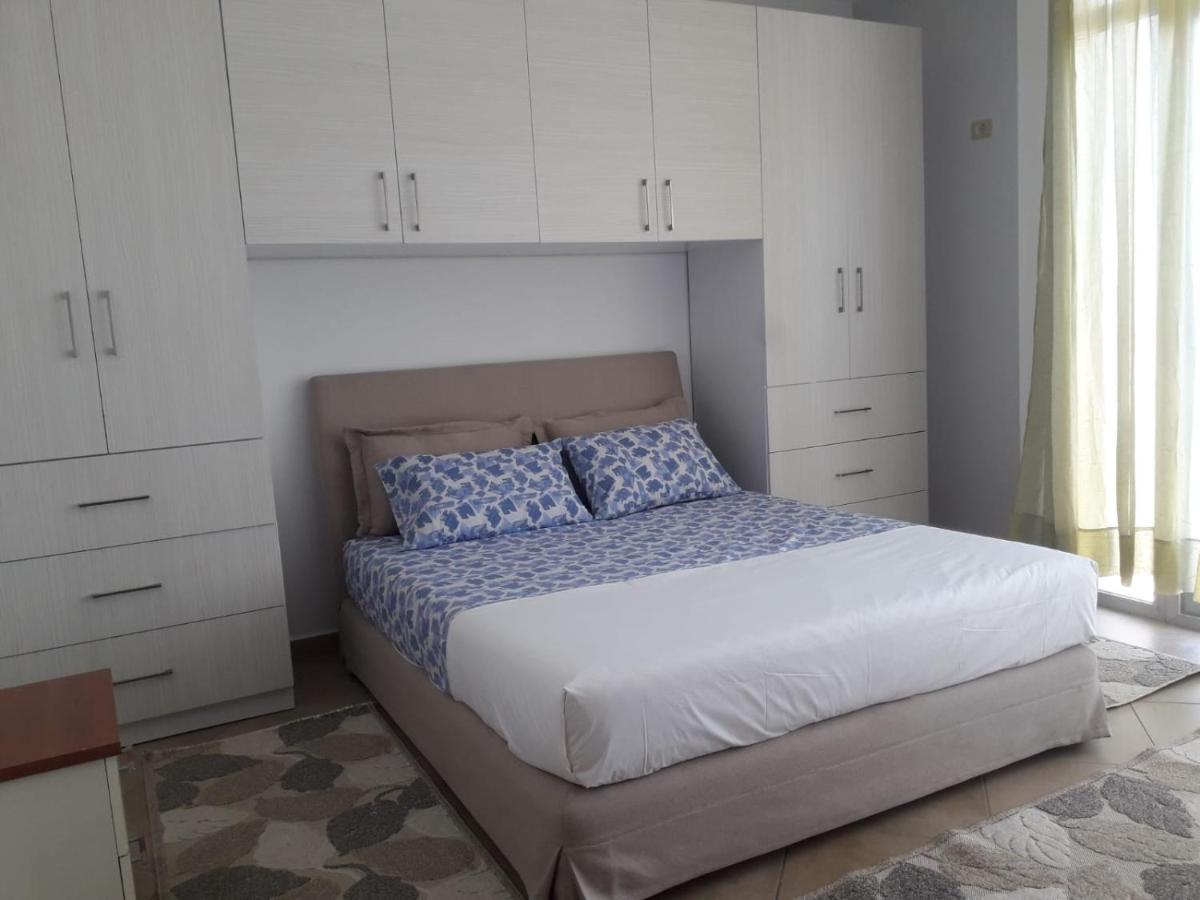 Center-Sea View Apartament,Sarandë エクステリア 写真