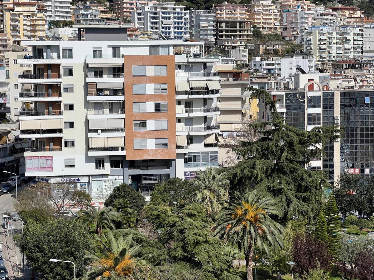 Center-Sea View Apartament,Sarandë エクステリア 写真